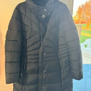 Women’s X-Large London Fog winter coat, very warm, length keeps  legs warm.